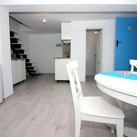 Holiday House Andrej *